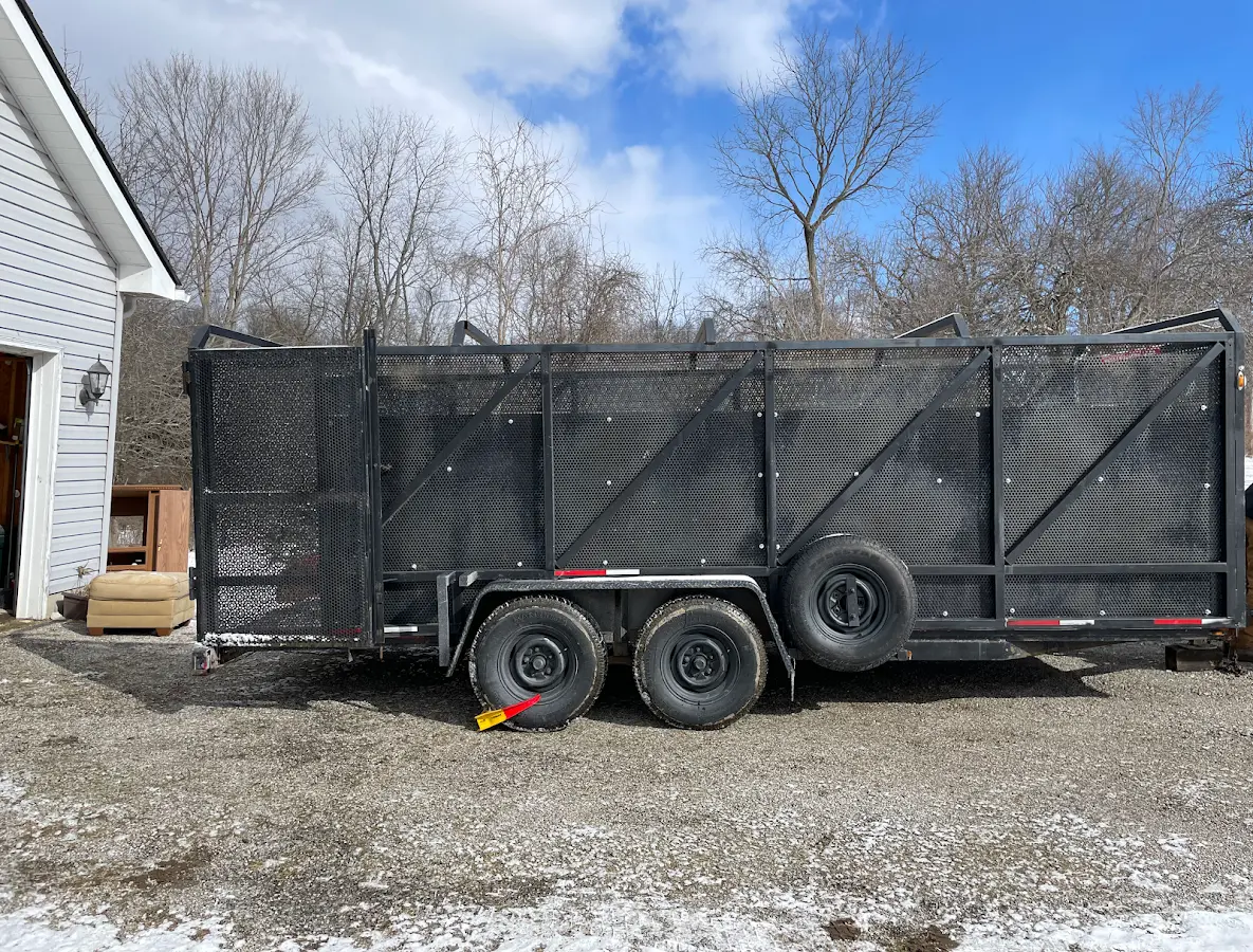 3 Yard Dumpster Rental in Silver Springs, FL
